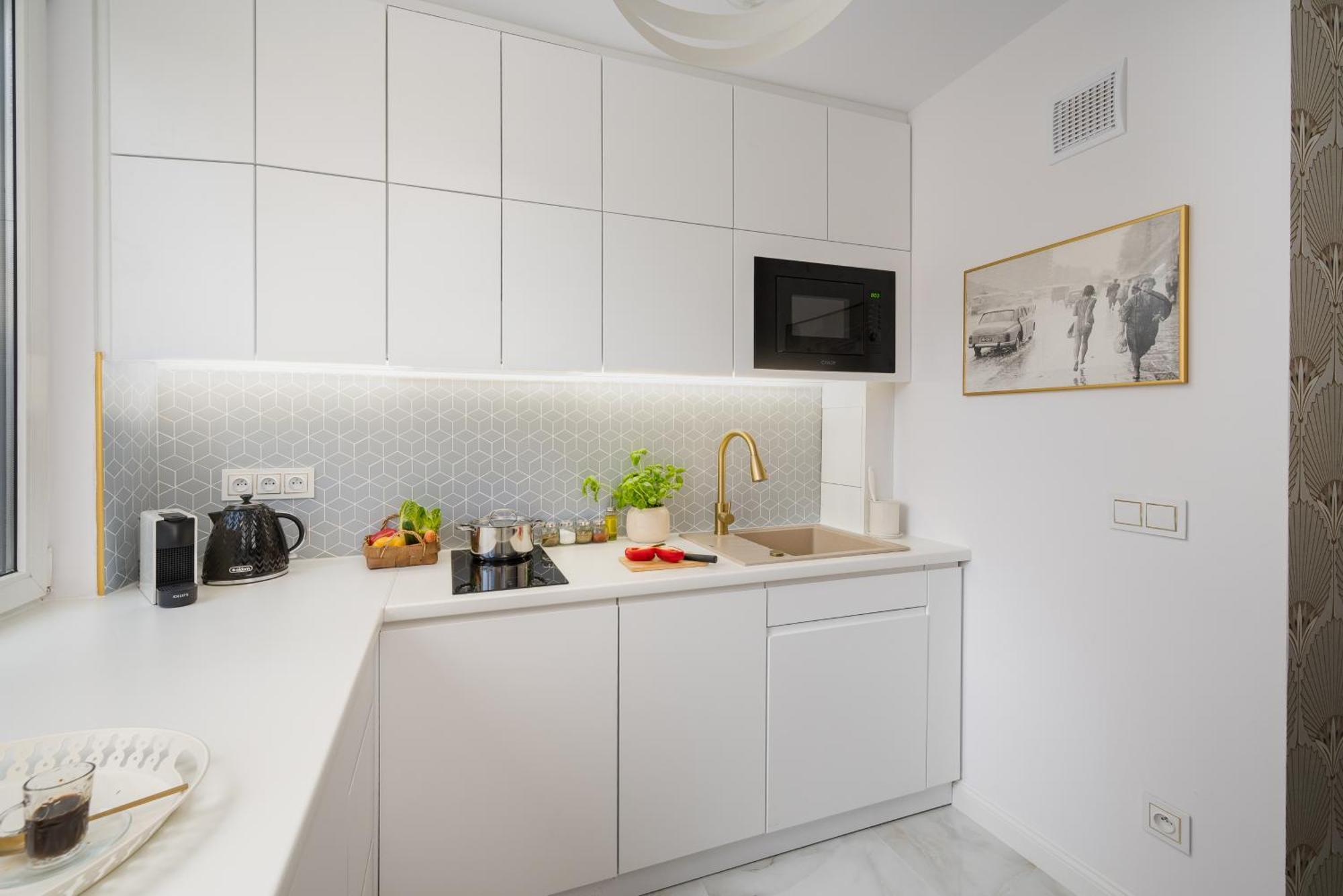 Grand 5min From Station With A Balcony& Air Conditioning Warschau